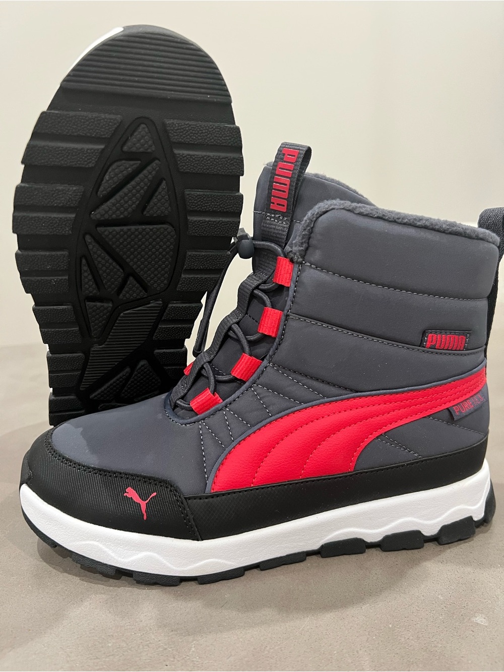 Puma Kids Gray and Red High-Top Winter Boots - junior size 4